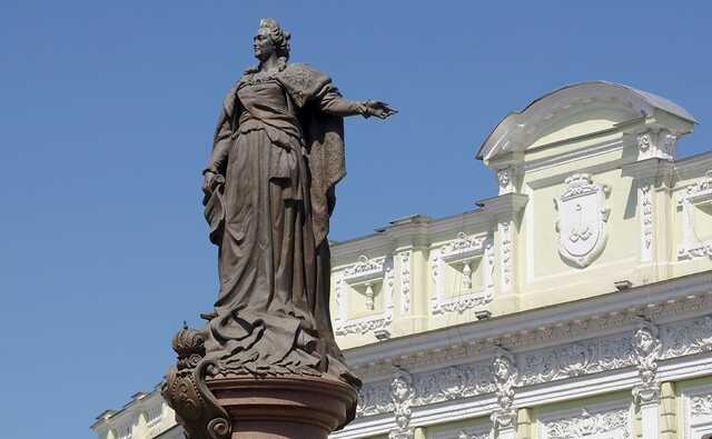 Одесский горсовет не поддержал решение о переносе памятника Екатерине II