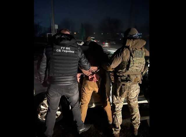 Руководитель аппарата Бориспольской райадминистрации вымогал 80 тысяч долларов