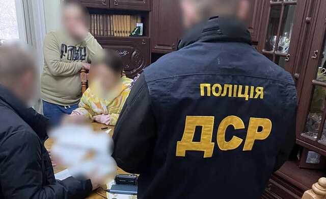 В Черновцах за коррупцию задержали чиновник Черновицкой ОВА