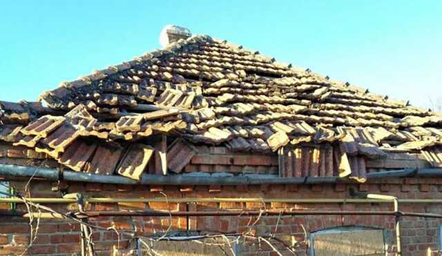 Оккупанты ударили по деревне в Запорожской области ракетой Х-59