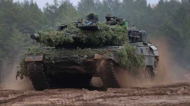 Постачання Україні німецьких танків Leopard 2: чому зволікає НАТО