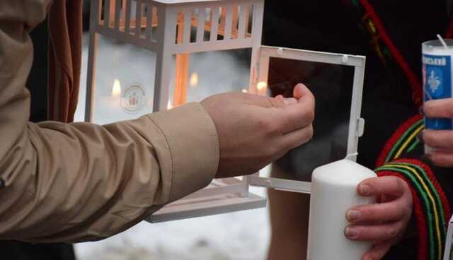 В Україну привезли Вифлеємський вогонь миру