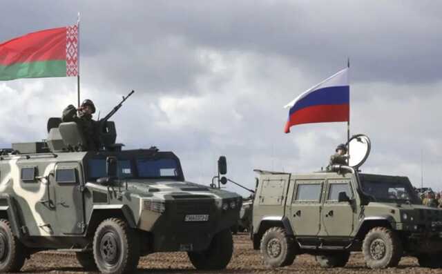 У Білорусі військову техніку РФ перекидають ближче до українського кордону