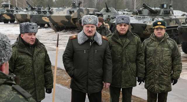 Війська Білорусі облаштують дві переправи через річки: наскільки вони близькі до України