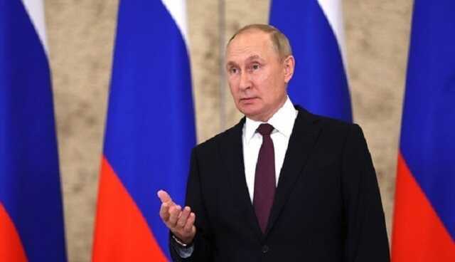 Через масштабний спалах грипу в Кремлі Путін знову сховається в бункері, — ЗМІ