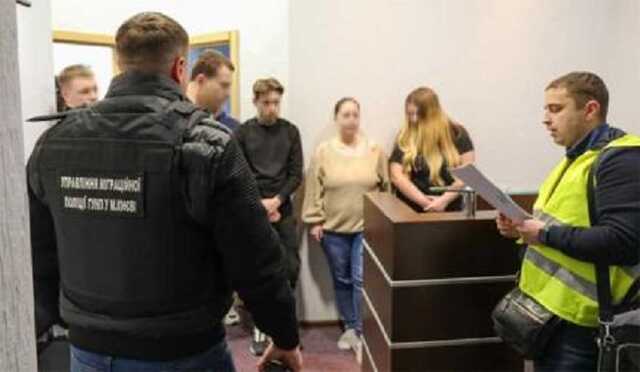 Поліція розгромила у Києві велику мережу борделів