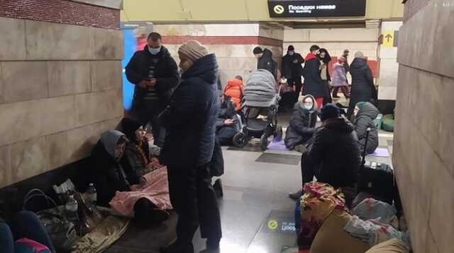 Ракетні удари по Україні: У Києві метро працює в режимі укриття