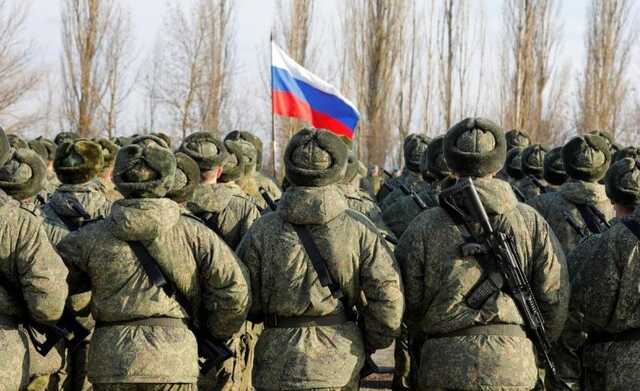 Росіяни активно шукають дезертирів зі зброєю у Маріуполі: жителям дали поради