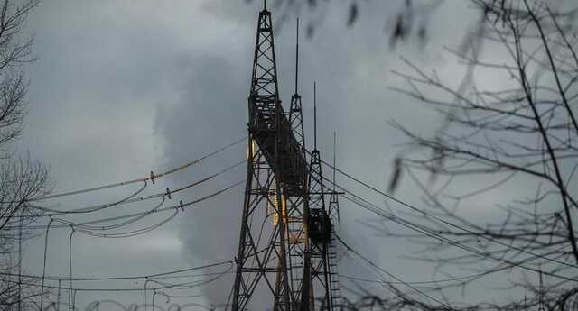 Значний дефіцит. Майже у половині областей введені аварійні відключення світла