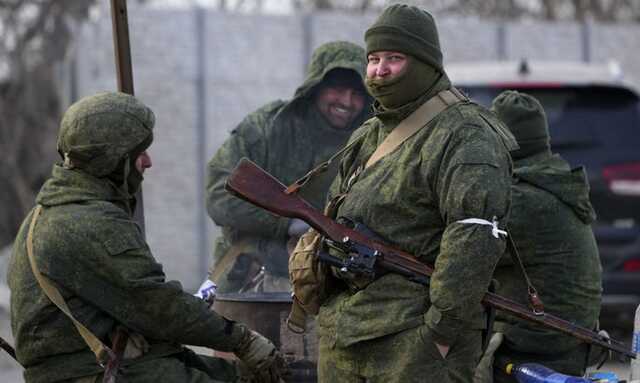 Своїх же убивають. Окупант скаржиться матері на розстріл росіян із танка