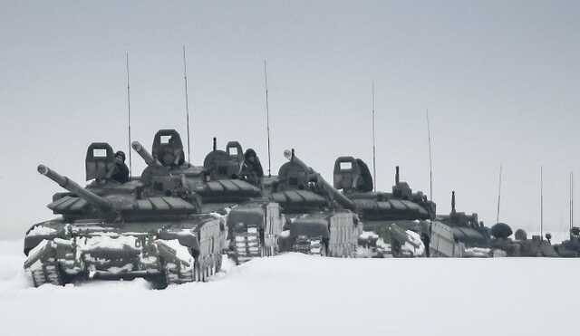 ЗС РФ у Білорусі перекинули військову техніку до кордонів України