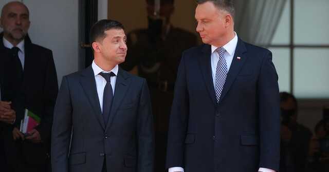 Зеленський зустрівся з Дудою перед поверненням до України