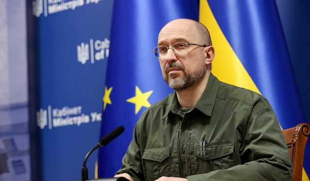 За кордоном залишаються до 7 млн українців. Шмигаль спрогнозував терміни їх повернення