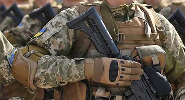 Отражали наступление. Минобороны Британии показала тренировку украинских военных