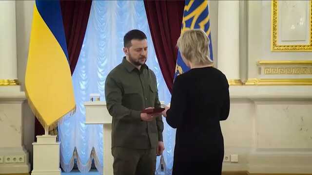 Люди, які щодня працюють на нашу перемогу: Зеленський вручив нагороди українським енергетикам