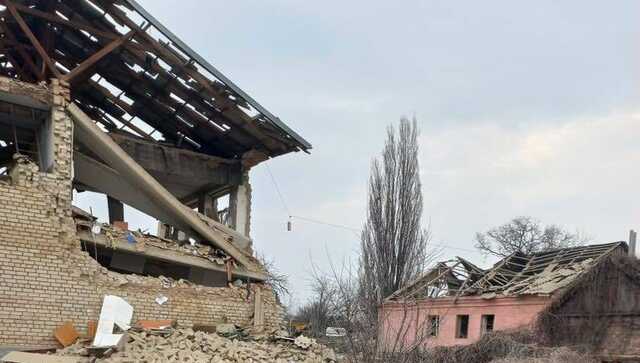 Наслідки влучання ракет у гімназію під Запоріжжям