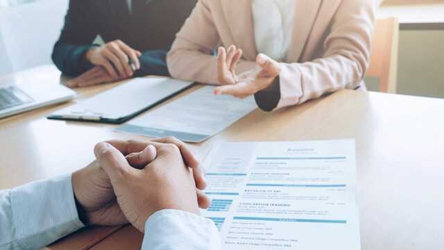 Українцям доведеться змінювати професію: чого чекати від ринку праці в 2023 році