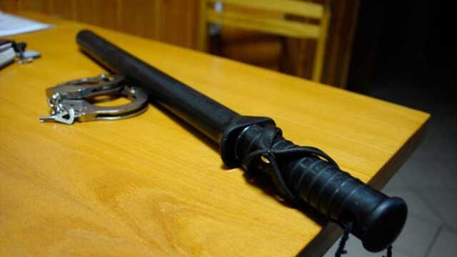 Ексофіцерів СБУ з Криму засудили за катування активіста