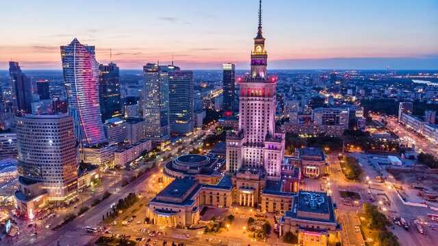 Варшава отказалась от новогодних празднований из-за войны в Украине