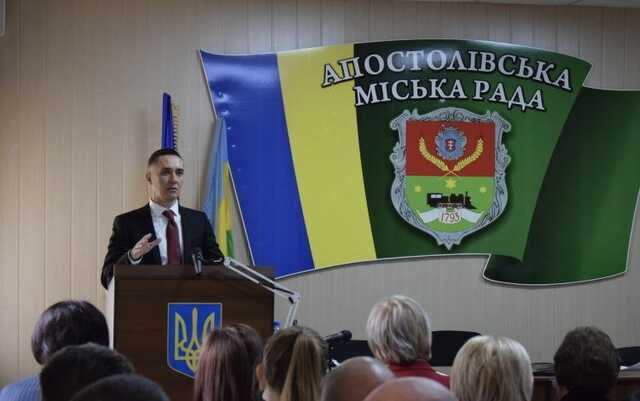 Прифронтове місто Апостолово хочуть обезголовити: земельна мафія проти мера