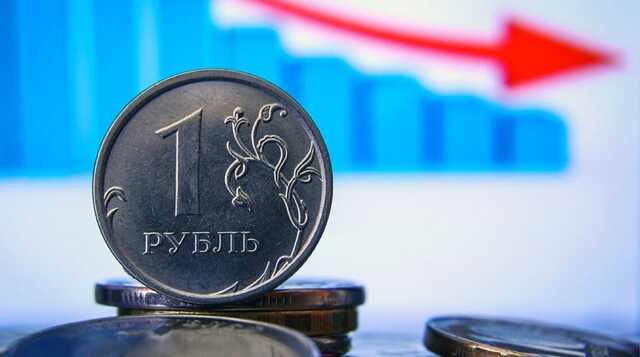 Российский рынок акций упал почти на 50%