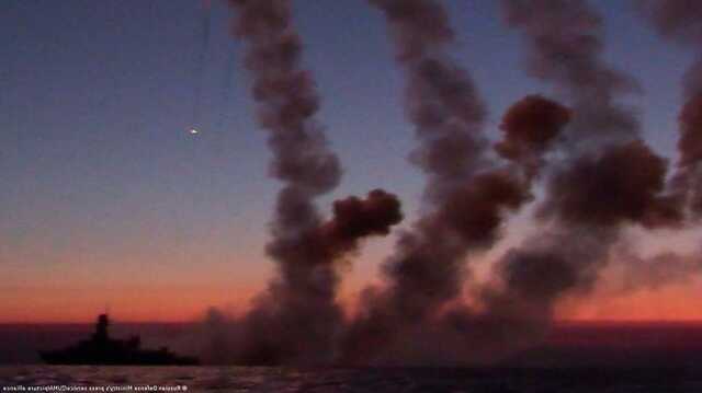 По всій Україні повітряна тривога, у Києві вибухи