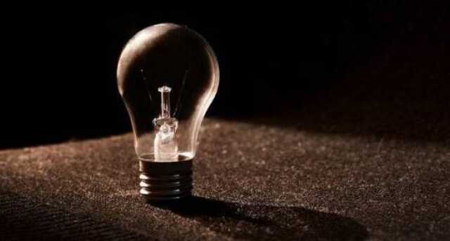 Графіки відключення електроенергії 2 січня: де не буде світла