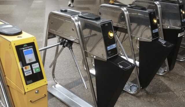 У метро Києва відновили роботу турнікетів після збою