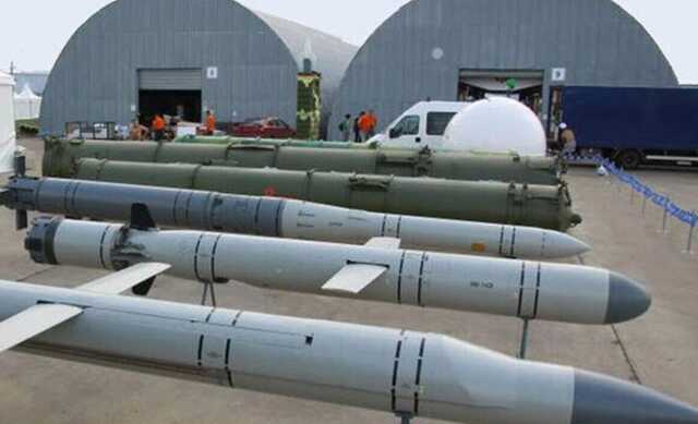 У ГУР розповіли, скільки ракет Х-101 і "Калібрів" може виготовляти Росія за місяць