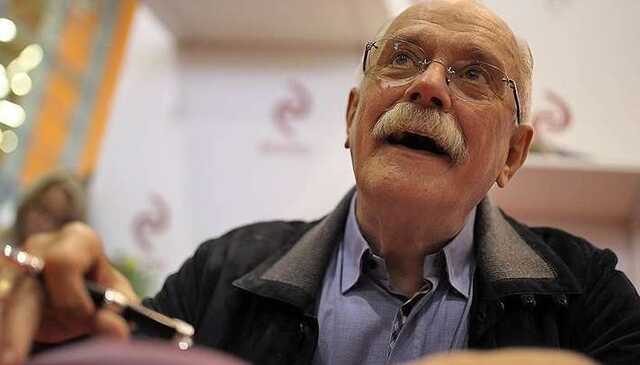 Российский режиссер Михалков попал в больницу из COVID-19, состояние тяжелое