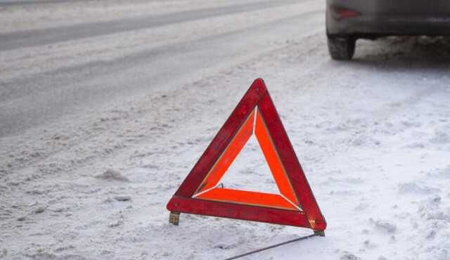 Появилось видео, как в Одессе автомобиль сбил женщину и ребенка