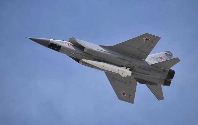 Білорусь підняла в небо бойову авіацію: В Україні оголошено масштабну тривогу