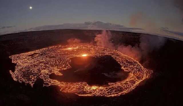 На Гаваях знову почав вивергатися один із найактивніших вулканів у світі Кілауеа