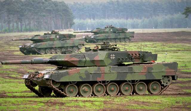 Польша рассматривает возможность передачи Украине танков Leopard немецкого производства – WSJ