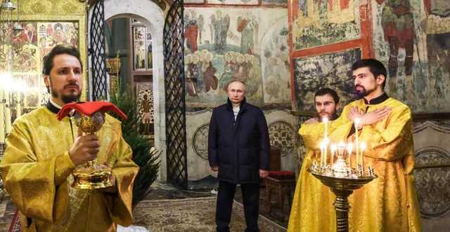 Путін на самоті відвідав богослужіння на Різдво