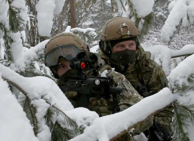 Намагалися йти в лобову атаку: українські прикордонники прорідили лави "вагнерівців" під Бахмутом