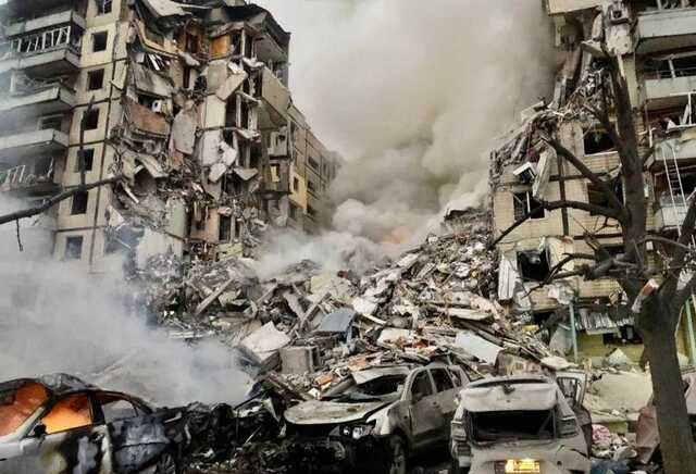 Число жертв удара России по Днепру снова возросло