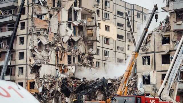 РФ вдарила по будинку в Дніпрі низькоточною протикорабельною ракетою, - британська розвідка