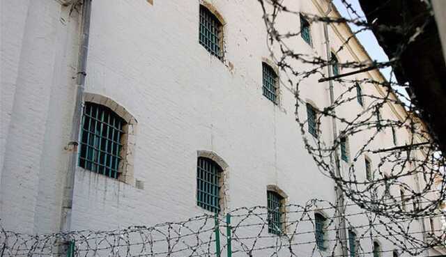 В Хмельницькому СІЗО показали, що знайшли у посилках з їжею для ув’язнених