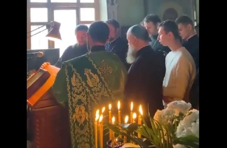 “Батько наш Онуфрій”: В УПЦ МП переписали знамениту пісню про Бандеру