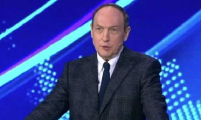 "Денацифікація" йде успішно: в РФ придумали, що українці "масово виводять свастику"