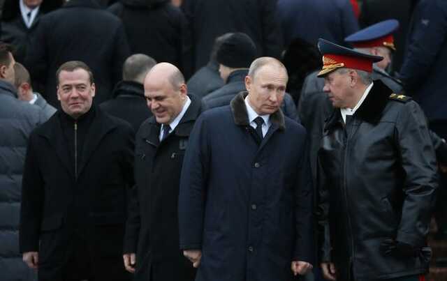 Путін оточив себе пенсіонерами з позаминулого покоління, що ослаблює РФ та її армію