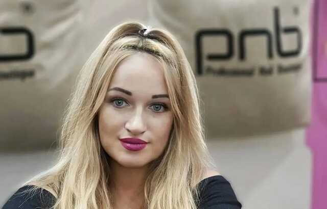 В Броварах попрощались с погибшей в катастрофе вертолета многодетной мамой Мариной Грановской