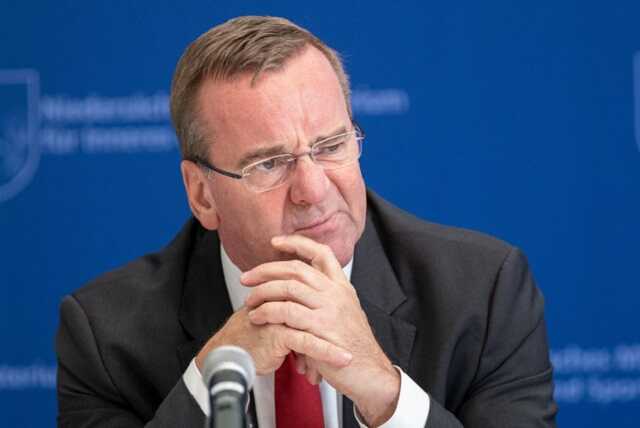 Німеччина незабаром озвучить рішення про танки Leopard для України, – міністр оборони