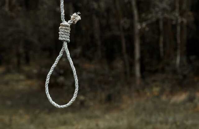 В Днепре нашли мужчину повешенным в посадке