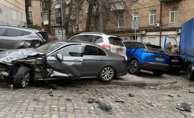 У поліції розповіли подробиці масової аварії у центрі Києва