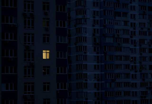 Київ після ракетної атаки не може повернутися до світла за графіками