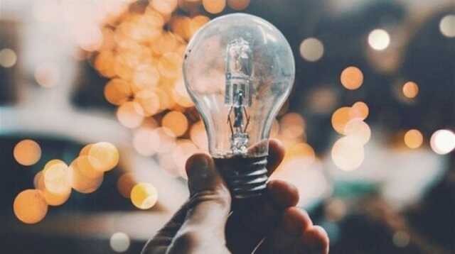 Відключення світла в Україні повертають до графіків, але поступово