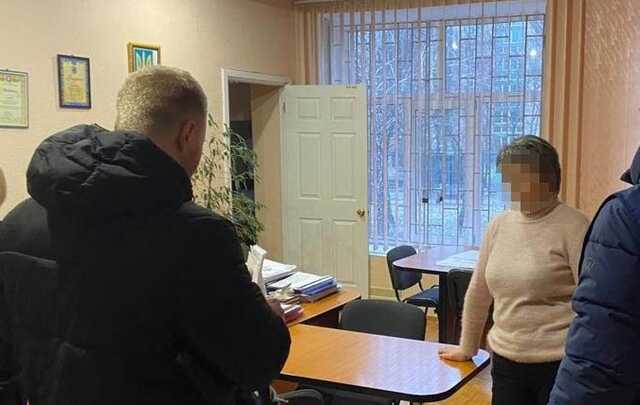 У Києві освітянка привласнила 1,3 млн гривень на закупівлі генераторів