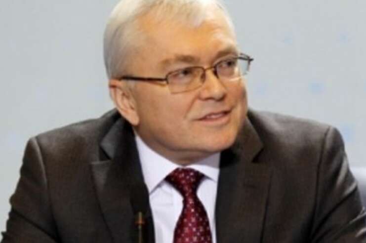 Що робить права рука поплічника окупантів Арбузова Володимир Кротюк у банку "Кліринговий дім"?